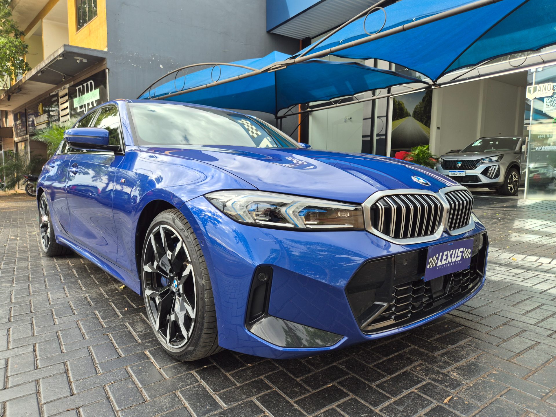 BMW 320i 2026 à venda